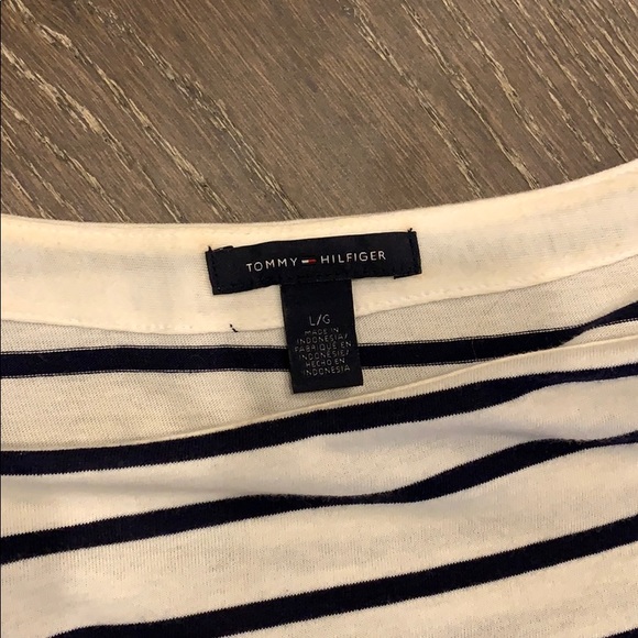Tommy Hilfiger striped long sleeved tshirt large - Picture 2 of 4